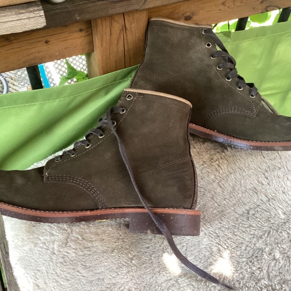 Men Chippewa boots like new in 11 US, moss green. - Picture 4 of 16